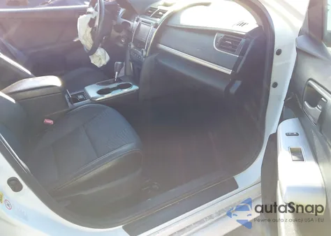 2014 Toyota Camry Se z USA, uszkodzony, nr VIN 4T1BF1FK3EU463106